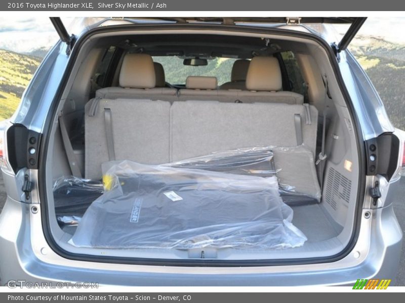 Silver Sky Metallic / Ash 2016 Toyota Highlander XLE