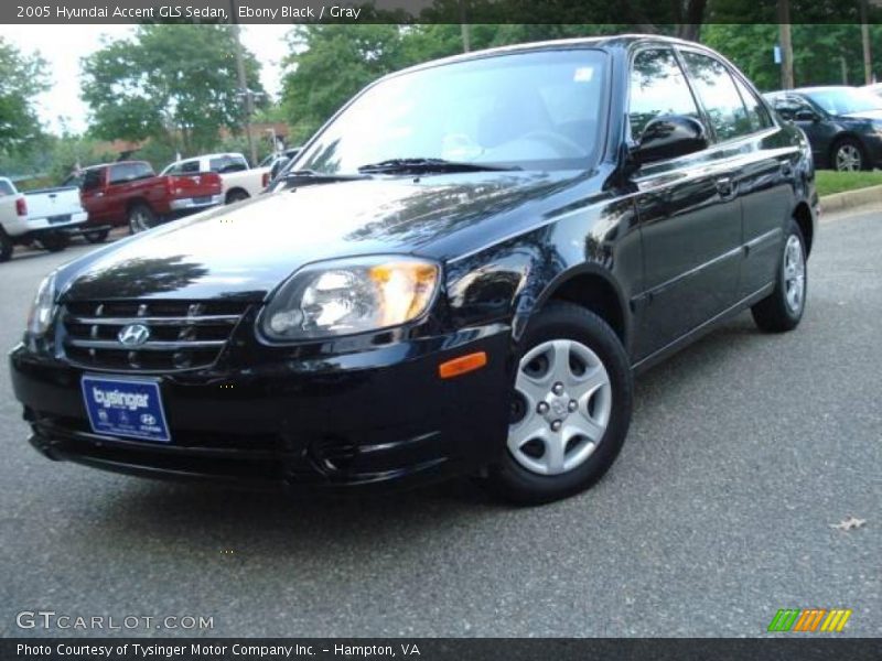 Ebony Black / Gray 2005 Hyundai Accent GLS Sedan