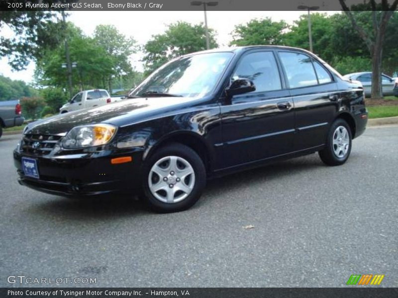 Ebony Black / Gray 2005 Hyundai Accent GLS Sedan