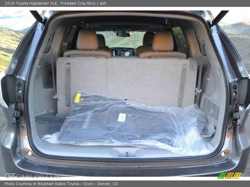 Predawn Gray Mica / Ash 2016 Toyota Highlander XLE