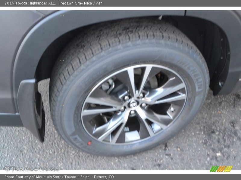 Predawn Gray Mica / Ash 2016 Toyota Highlander XLE