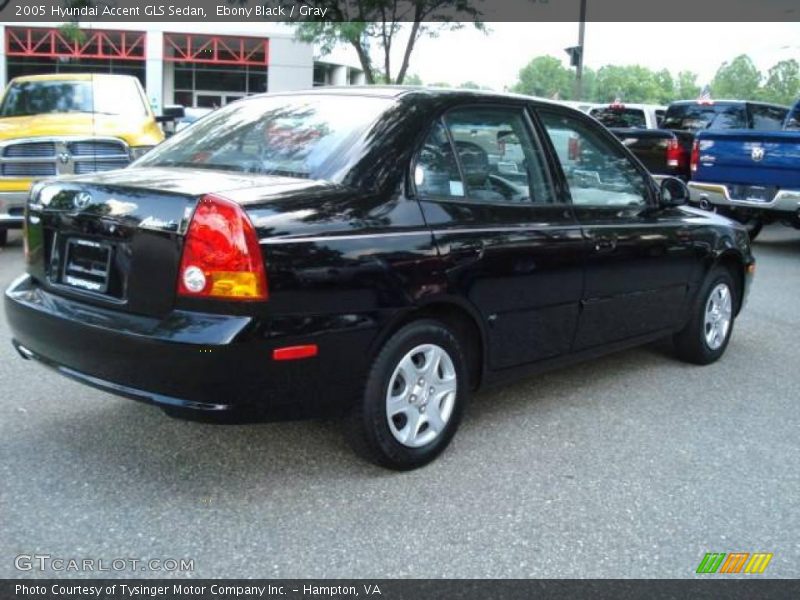 Ebony Black / Gray 2005 Hyundai Accent GLS Sedan