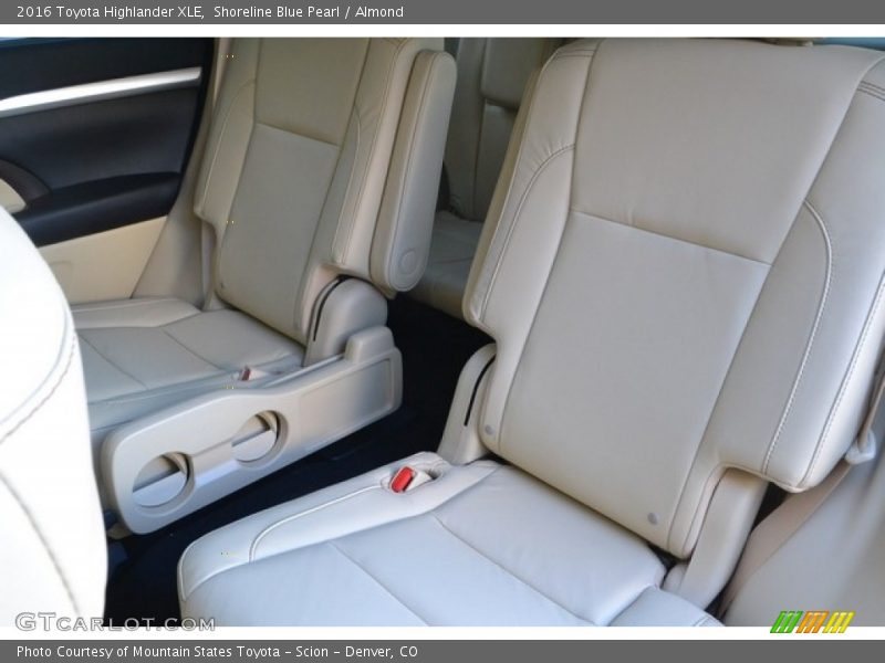 Shoreline Blue Pearl / Almond 2016 Toyota Highlander XLE