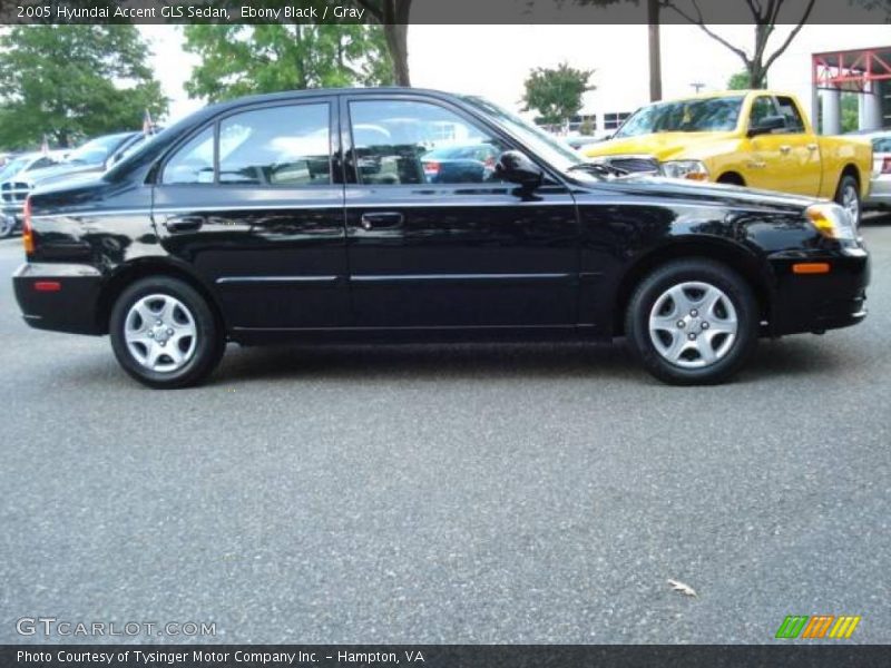 Ebony Black / Gray 2005 Hyundai Accent GLS Sedan