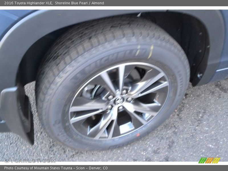 Shoreline Blue Pearl / Almond 2016 Toyota Highlander XLE