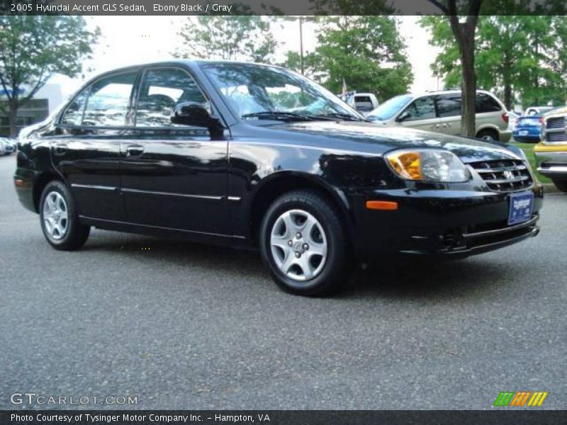 Ebony Black / Gray 2005 Hyundai Accent GLS Sedan