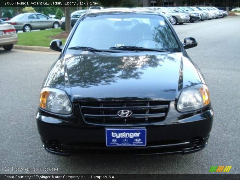 Ebony Black / Gray 2005 Hyundai Accent GLS Sedan