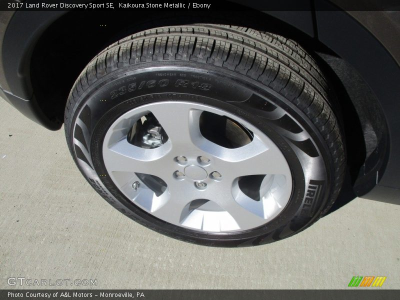 Kaikoura Stone Metallic / Ebony 2017 Land Rover Discovery Sport SE