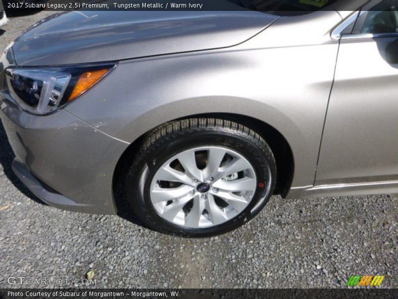 Tungsten Metallic / Warm Ivory 2017 Subaru Legacy 2.5i Premium