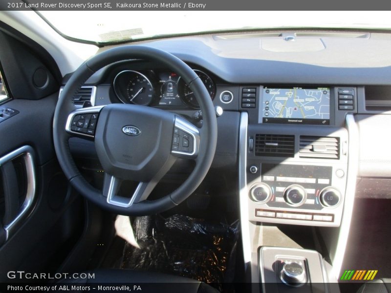 Dashboard of 2017 Discovery Sport SE