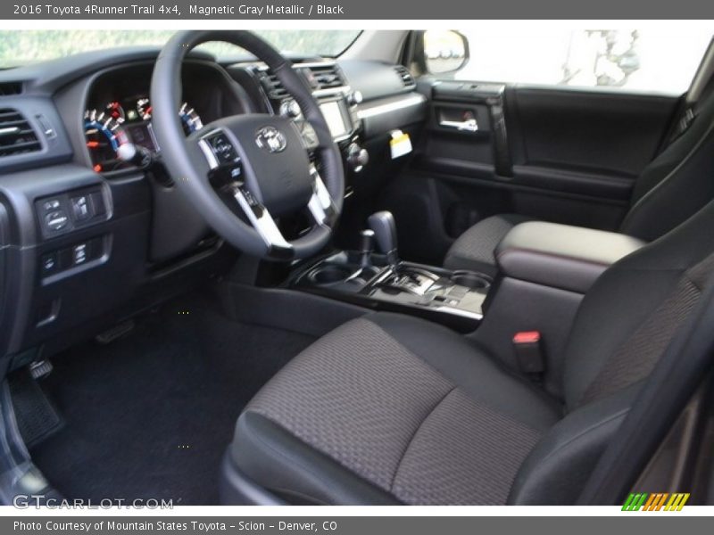 Magnetic Gray Metallic / Black 2016 Toyota 4Runner Trail 4x4