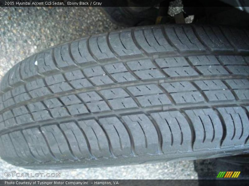 Ebony Black / Gray 2005 Hyundai Accent GLS Sedan