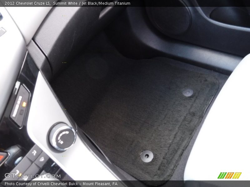 Summit White / Jet Black/Medium Titanium 2012 Chevrolet Cruze LS