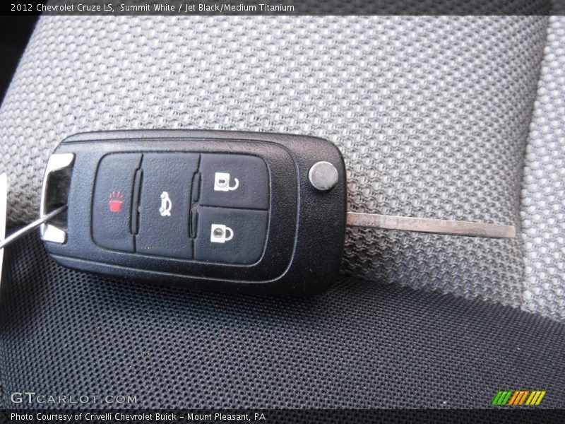 Summit White / Jet Black/Medium Titanium 2012 Chevrolet Cruze LS