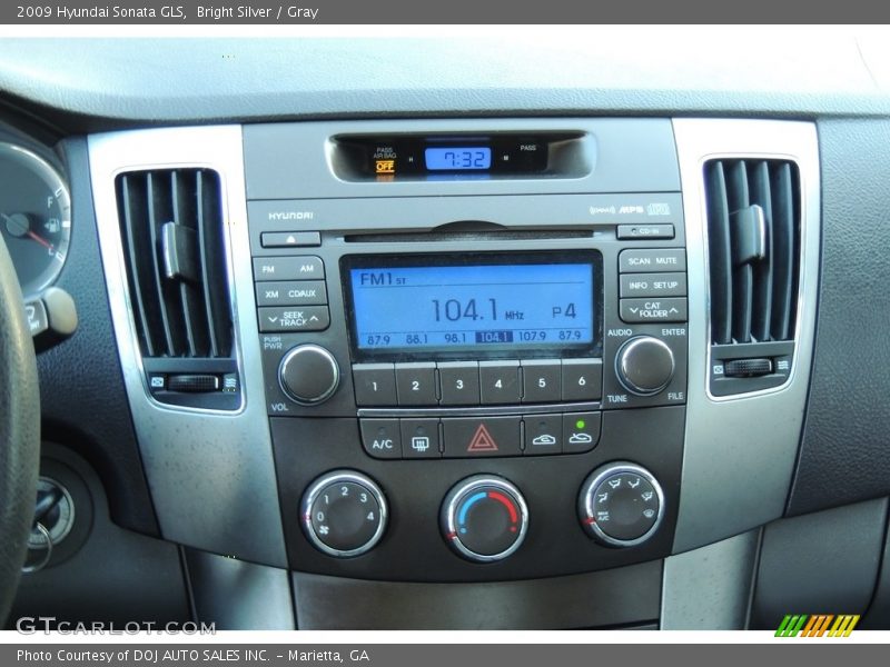 Bright Silver / Gray 2009 Hyundai Sonata GLS