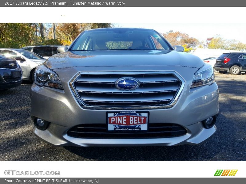 Tungsten Metallic / Warm Ivory 2017 Subaru Legacy 2.5i Premium