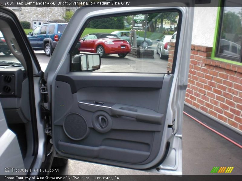 Bright Silver Metallic / Medium Slate Gray 2006 Jeep Commander 4x4