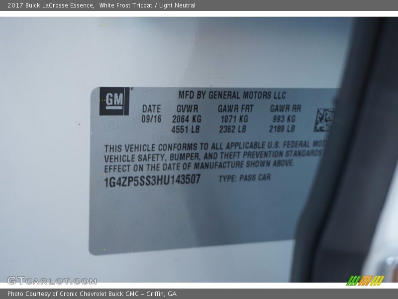 White Frost Tricoat / Light Neutral 2017 Buick LaCrosse Essence