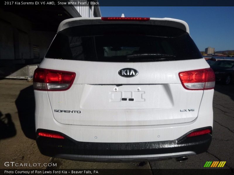 Snow White Pearl / Black 2017 Kia Sorento EX V6 AWD