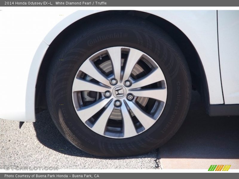 White Diamond Pearl / Truffle 2014 Honda Odyssey EX-L