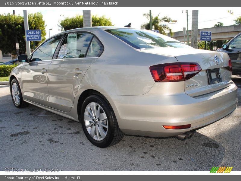 Moonrock Silver Metallic / Titan Black 2016 Volkswagen Jetta SE