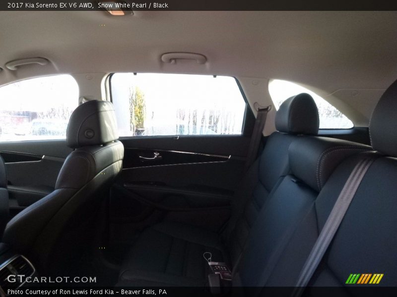 Snow White Pearl / Black 2017 Kia Sorento EX V6 AWD