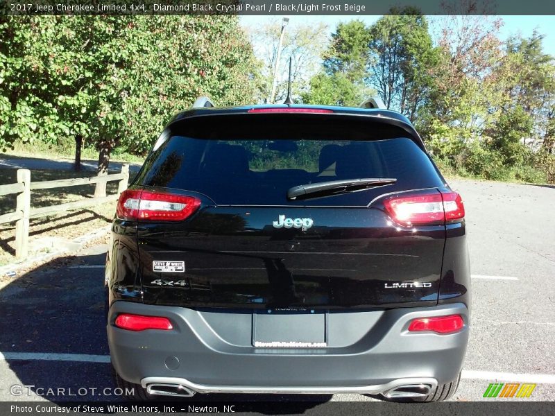 Diamond Black Crystal Pearl / Black/Light Frost Beige 2017 Jeep Cherokee Limited 4x4