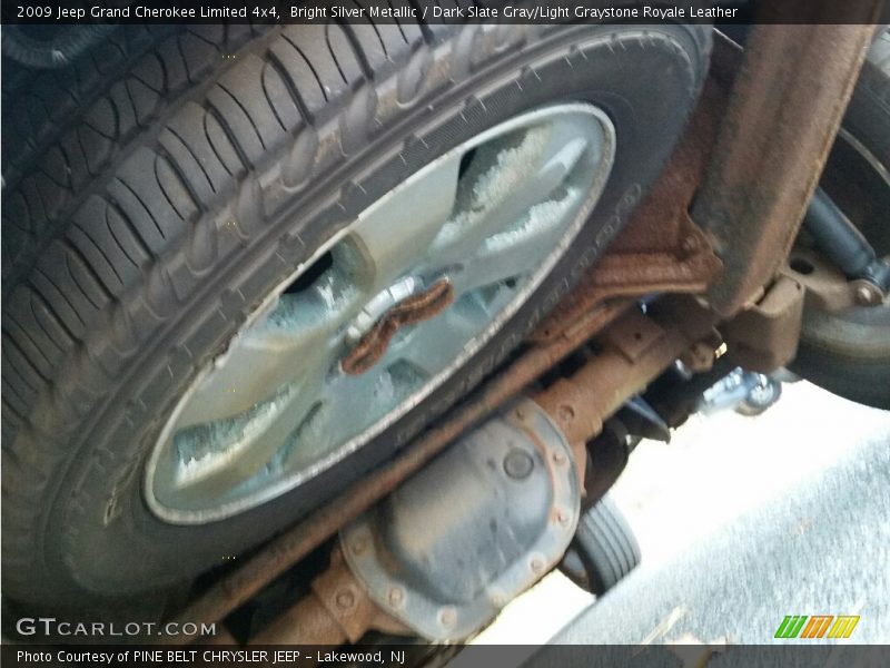 Bright Silver Metallic / Dark Slate Gray/Light Graystone Royale Leather 2009 Jeep Grand Cherokee Limited 4x4