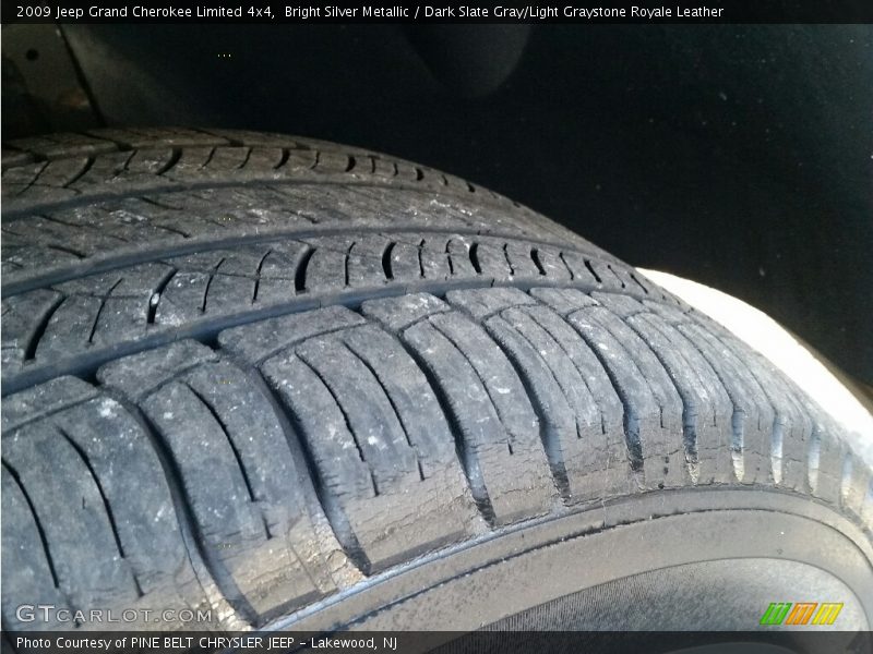 Bright Silver Metallic / Dark Slate Gray/Light Graystone Royale Leather 2009 Jeep Grand Cherokee Limited 4x4