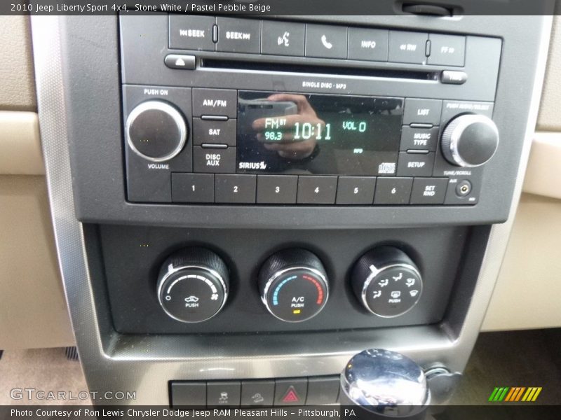 Stone White / Pastel Pebble Beige 2010 Jeep Liberty Sport 4x4