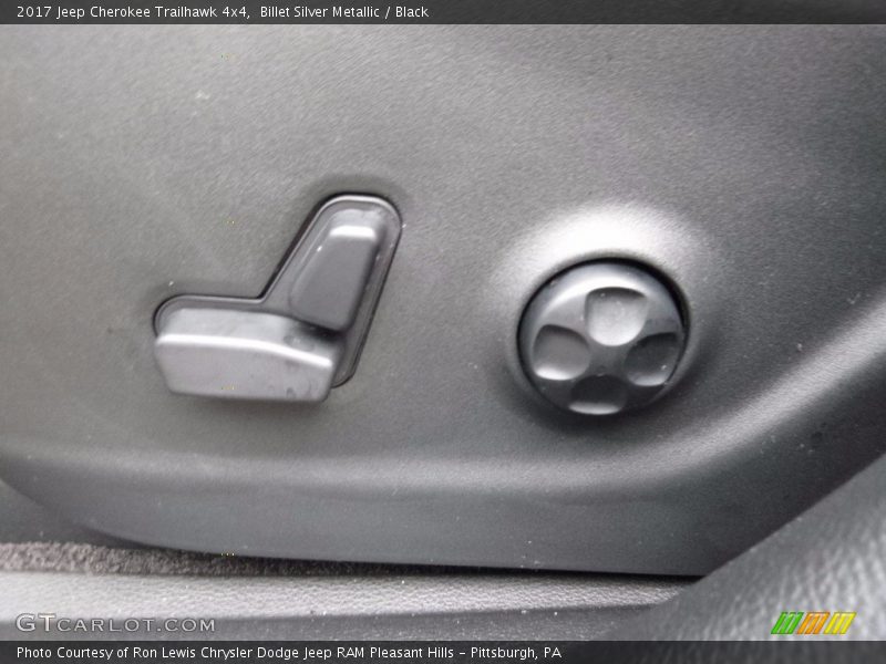 Billet Silver Metallic / Black 2017 Jeep Cherokee Trailhawk 4x4
