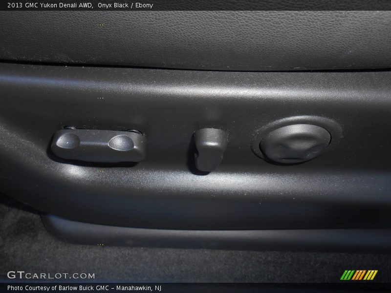 Onyx Black / Ebony 2013 GMC Yukon Denali AWD