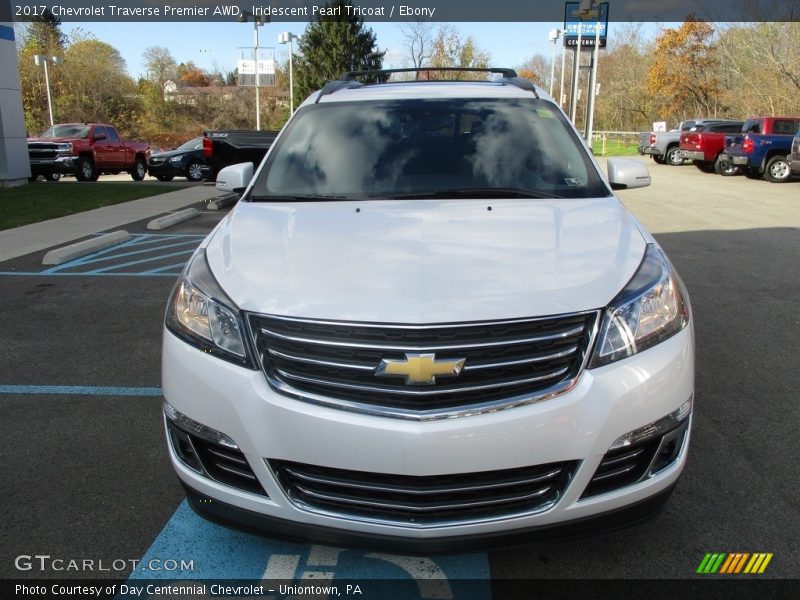 Iridescent Pearl Tricoat / Ebony 2017 Chevrolet Traverse Premier AWD