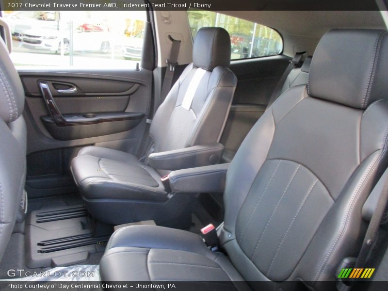 Iridescent Pearl Tricoat / Ebony 2017 Chevrolet Traverse Premier AWD