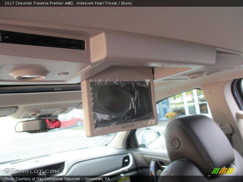 Iridescent Pearl Tricoat / Ebony 2017 Chevrolet Traverse Premier AWD