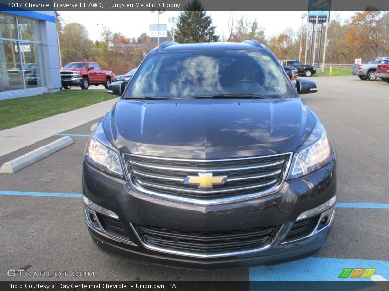 Tungsten Metallic / Ebony 2017 Chevrolet Traverse LT AWD