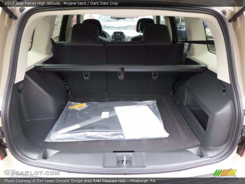 Mojave Sand / Dark Slate Gray 2017 Jeep Patriot High Altitude