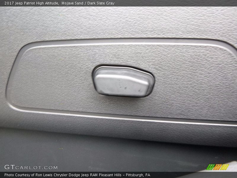 Mojave Sand / Dark Slate Gray 2017 Jeep Patriot High Altitude