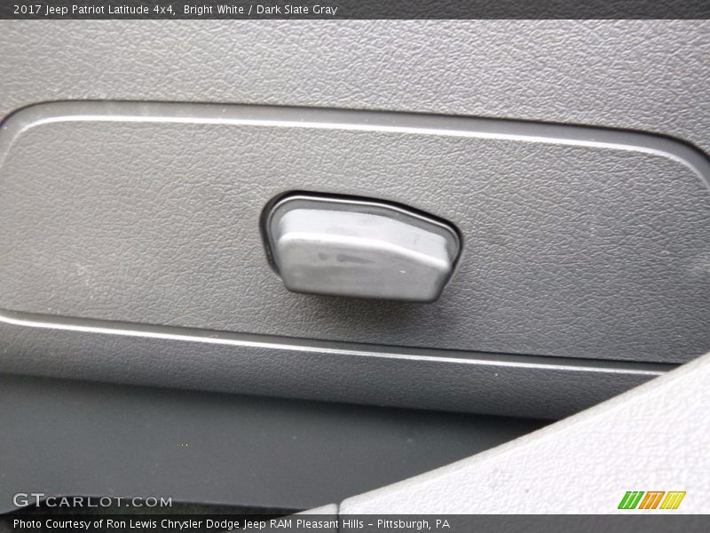 Bright White / Dark Slate Gray 2017 Jeep Patriot Latitude 4x4