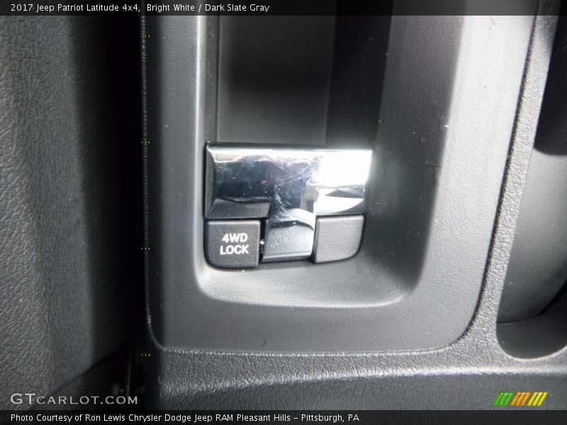 Bright White / Dark Slate Gray 2017 Jeep Patriot Latitude 4x4