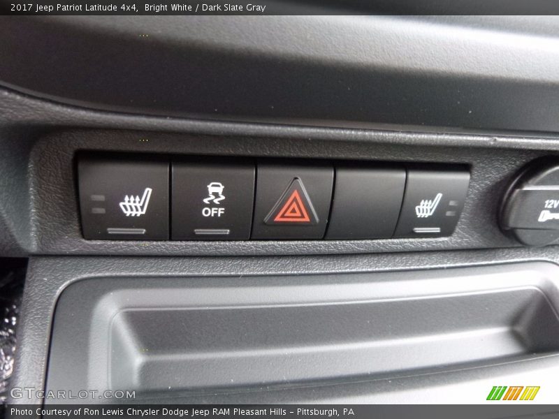 Bright White / Dark Slate Gray 2017 Jeep Patriot Latitude 4x4