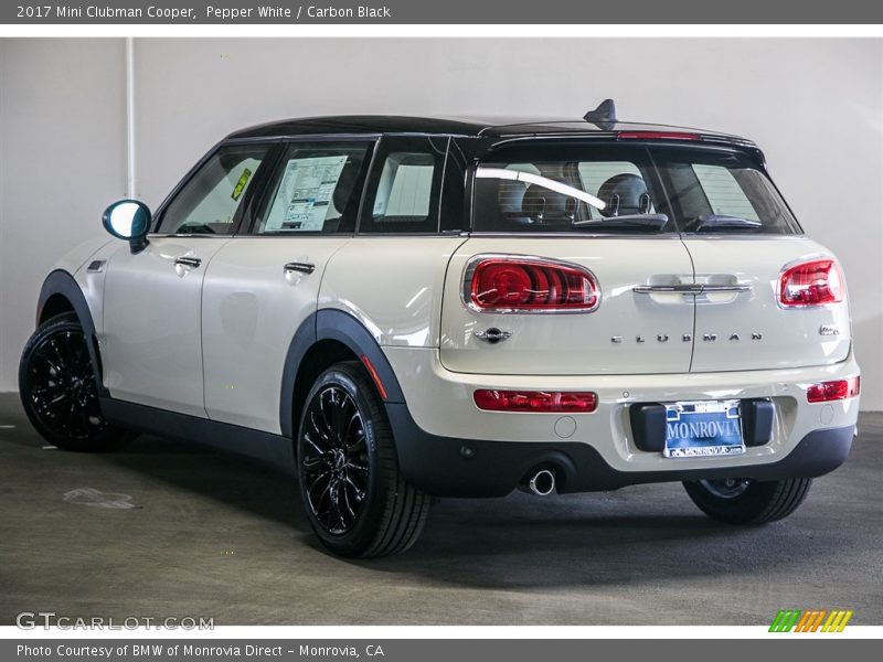 Pepper White / Carbon Black 2017 Mini Clubman Cooper