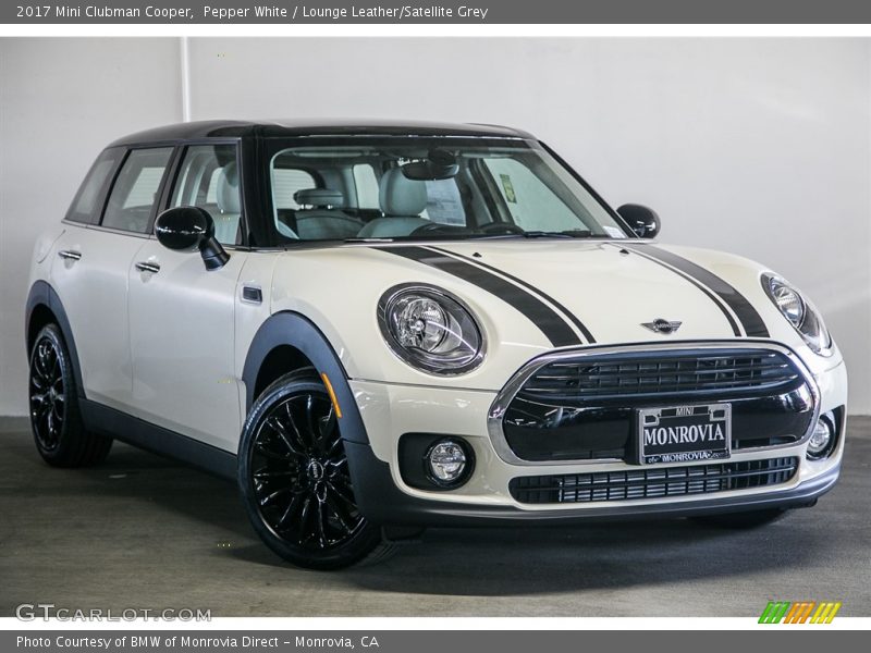 Front 3/4 View of 2017 Clubman Cooper