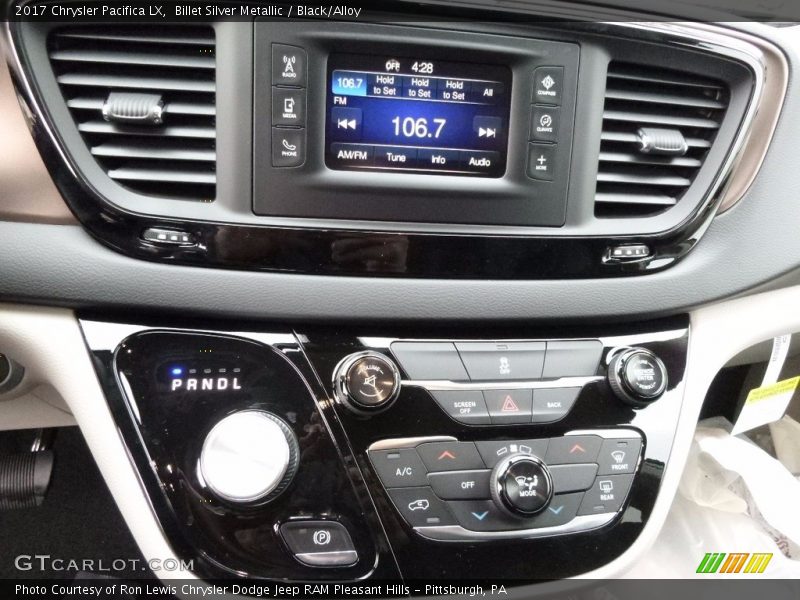 Billet Silver Metallic / Black/Alloy 2017 Chrysler Pacifica LX