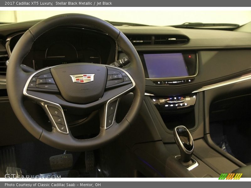 Stellar Black Metallic / Jet Black 2017 Cadillac XT5 Luxury