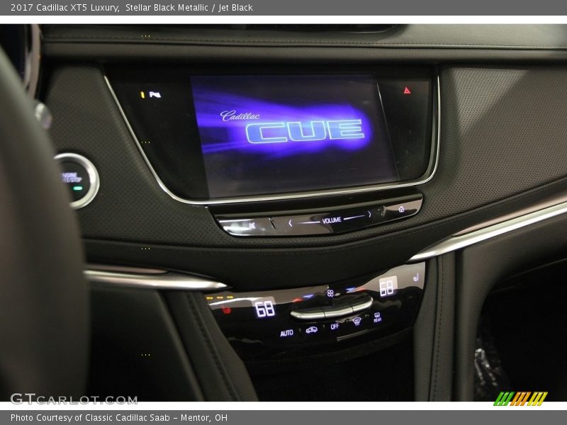 Stellar Black Metallic / Jet Black 2017 Cadillac XT5 Luxury
