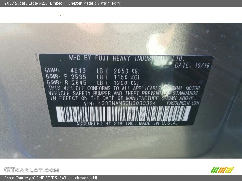 Tungsten Metallic / Warm Ivory 2017 Subaru Legacy 2.5i Limited