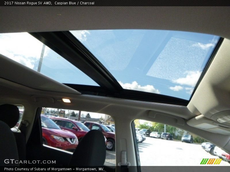 Sunroof of 2017 Rogue SV AWD