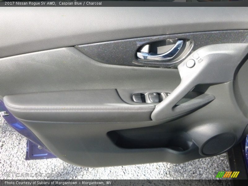 Door Panel of 2017 Rogue SV AWD
