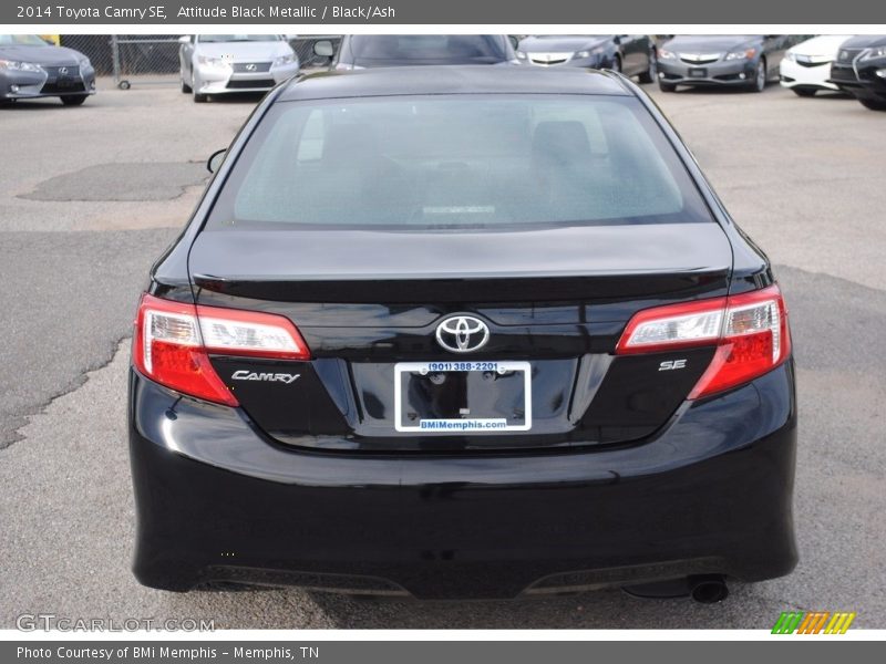 Attitude Black Metallic / Black/Ash 2014 Toyota Camry SE